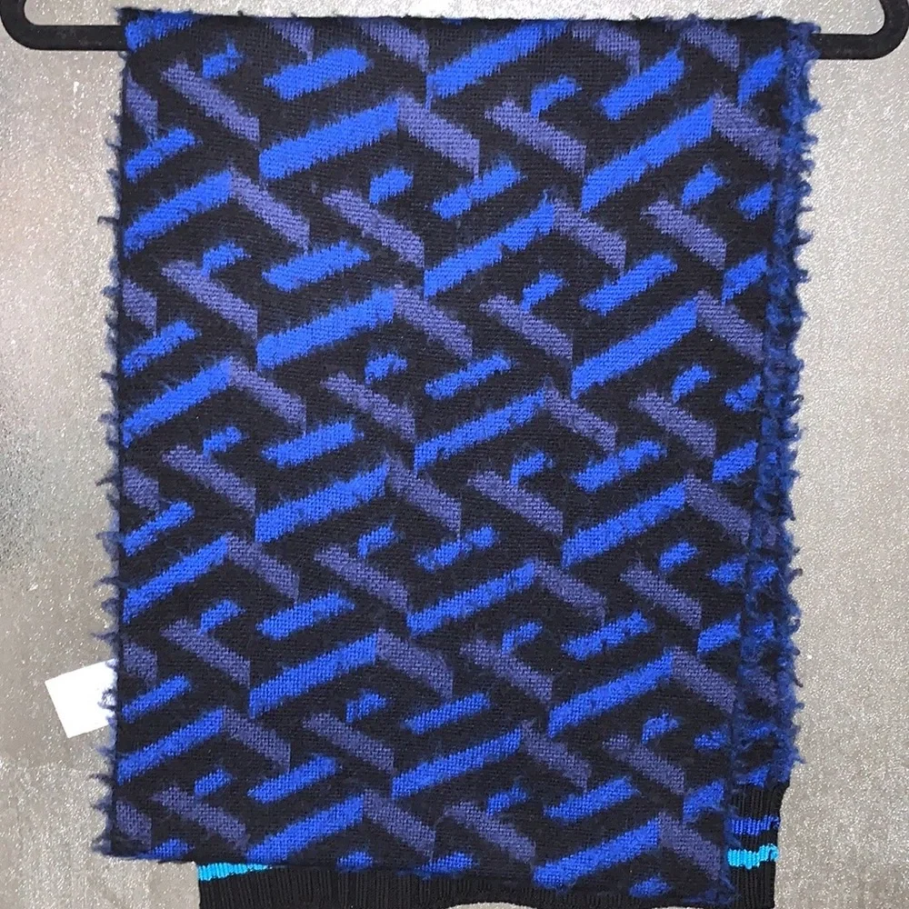 Authentic Versace Greta Wool Scarf Unisex